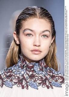 205528 Marineau Starface 2016-03-07 Paris France Fashion week ready to wear AW 2016. Defile de mode pret a porter automne hiver 2016. Giambattista Valli Editorial use only Hadid, Gigi  Copyright: xMarineaux STAR_205528_013