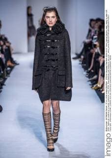 205528 Marineau Starface 2016-03-07 Paris France Fashion week ready to wear AW 2016. Defile de mode pret a porter automne hiver 2016. Giambattista Valli Editorial use only _sans_perso  Copyright: xMarineaux STAR_205528_022
