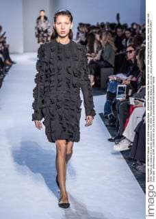 205528 Marineau Starface 2016-03-07 Paris France Fashion week ready to wear AW 2016. Defile de mode pret a porter automne hiver 2016. Giambattista Valli Editorial use only _sans_perso  Copyright: xMarineaux STAR_205528_030