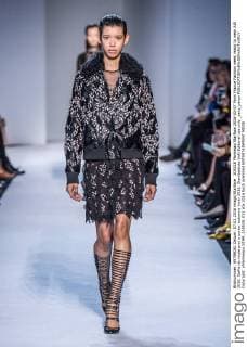 205528 Marineau Starface 2016-03-07 Paris France Fashion week ready to wear AW 2016. Defile de mode pret a porter automne hiver 2016. Giambattista Valli Editorial use only _sans_perso  Copyright: xMarineaux STAR_205528_031