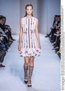 205528 Marineau Starface 2016-03-07 Paris France Fashion week ready to wear AW 2016. Defile de mode pret a porter automne hiver 2016. Giambattista Valli Editorial use only _sans_perso  Copyright: xMarineaux STAR_205528_034