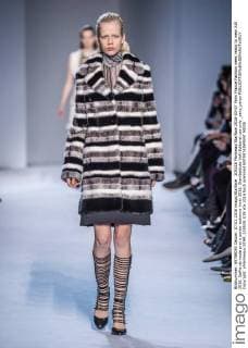 205528 Marineau Starface 2016-03-07 Paris France Fashion week ready to wear AW 2016. Defile de mode pret a porter automne hiver 2016. Giambattista Valli Editorial use only _sans_perso  Copyright: xMarineaux STAR_205528_039