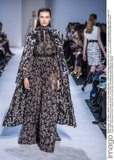 205528 Marineau Starface 2016-03-07 Paris France Fashion week ready to wear AW 2016. Defile de mode pret a porter automne hiver 2016. Giambattista Valli Editorial use only _sans_perso  Copyright: xMarineaux STAR_205528_042
