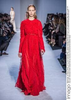 205528 Marineau Starface 2016-03-07 Paris France Fashion week ready to wear AW 2016. Defile de mode pret a porter automne hiver 2016. Giambattista Valli Editorial use only _sans_perso  Copyright: xMarineaux STAR_205528_049