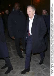 Francois Henri Pinault CELEBRITES : Defile Yves Saint Laurent - Pret a Porter Automne Hiver - 07 03 2016 GwendolineLeGoff Panoramic 