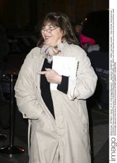 Jane Birkin CELEBRITES : Defile Yves Saint Laurent - Pret a Porter Automne Hiver - 07 03 2016 GwendolineLeGoff Panoramic 