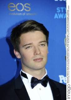Patrick Schwarzenegger 1. People Germany Style Award Verleihung, Auszeichnung; Ehrung Hotel Vier Jahreszeiten Kempinski München 07. März 2016