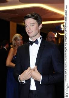 Patrick Schwarzenegger 1. People Germany Style Award Verleihung, Auszeichnung; Ehrung Hotel Vier Jahreszeiten Kempinski München 07. März 2016