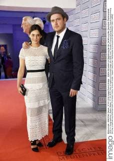Stefan Strumbel mit Begleitung bei der Verleihung des Deutschen Medienpreises 2015 im Kongresshaus. Baden-Baden, 07.03.2016 Foto:xFredericx xFuturexImage