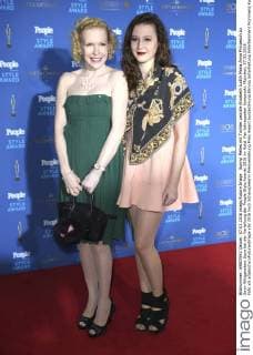 Sunnyi Melles mit Tochter Leonille Elisabeth Judith Maria Anna Prinzessin zu Sayn-Wittgenstein-Sayn bei der Verleihung der People Style Awards 2016 im Hotel Vier Jahreszeiten Kempinski. München, 07.03.2016 Foto:xS.xGabschx xFuturexImage