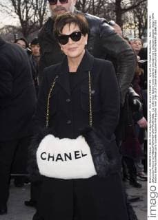 Kris Jenner CELEBRITIES : Ankunft zur Chanel Modenschau - Paris - 08 03 2016 JBAutissier Panoramic 