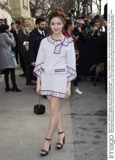 Jelly Lin CELEBRITIES : Ankunft zur Chanel Modenschau - Paris - 08 03 2016 JBAutissier Panoramic 