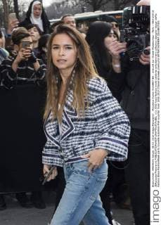 Miroslava Duma CELEBRITIES : Ankunft zur Chanel Modenschau - Paris - 08 03 2016 JBAutissier Panoramic 