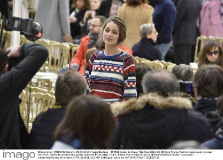 205561 Julien de Rosa Starface 2016-03-08 Paris France Fashion week ready to wear AW 2016. Defile de mode pret a porter automne hiver 2016. Chanel Casta, Marie-Ange  Copyright: xJulienxdexRosax xStarfacex STAR_205561_001