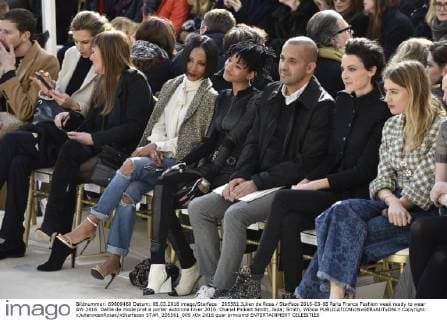 205561 Julien de Rosa Starface 2016-03-08 Paris France Fashion week ready to wear AW 2016. Defile de mode pret a porter automne hiver 2016. Chanel Pinkett Smith, Jada; Smith, Willow  Copyright: xJulienxdexRosax xStarfacex STAR_205561_009