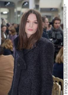 205559 Serge Arnal Starface 2016-03-08 Paris France Fashion week ready to wear AW 2016. Defile de mode pret a porter automne hiver 2016. Chanel. People. Front Row. Brewster, Anna  Copyright: xSergexArnalx xStarfacex STAR_205559_014