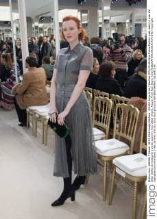 205559 Serge Arnal Starface 2016-03-08 Paris France Fashion week ready to wear AW 2016. Defile de mode pret a porter automne hiver 2016. Chanel. People. Front Row. Elson, Karen  Copyright: xSergexArnalx xStarfacex STAR_205559_018