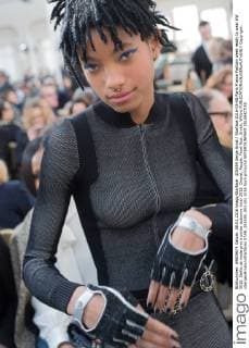 205559 Serge Arnal Starface 2016-03-08 Paris France Fashion week ready to wear AW 2016. Defile de mode pret a porter automne hiver 2016. Chanel. People. Front Row. Smith, Willow  Copyright: xSergexArnalx xStarfacex STAR_205559_053
