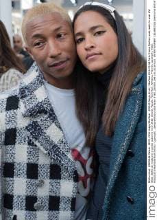 205559 Serge Arnal Starface 2016-03-08 Paris France Fashion week ready to wear AW 2016. Defile de mode pret a porter automne hiver 2016. Chanel. People. Front Row. Williams, Pharrell; Lasichanh, Helen  Copyright: xSergexArnalx xStarfacex STAR_205559_065