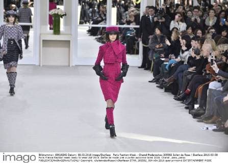 Paris Fashion Week - Chanel Modenschau 205562 Julien de Rosa Starface 2016-03-08 Paris France Fashion week ready to wear AW 2016. Defile de mode pret a porter automne hiver 2016. Chanel _sans_perso  Copyright: xJulienxdexRosax xStarfacex STAR_205562_004