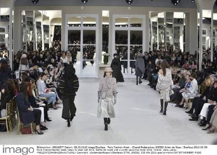 Paris Fashion Week - Chanel Modenschau 205562 Julien de Rosa Starface 2016-03-08 Paris France Fashion week ready to wear AW 2016. Defile de mode pret a porter automne hiver 2016. Chanel _sans_perso  Copyright: xJulienxdexRosax xStarfacex STAR_205562_035
