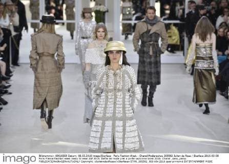 Paris Fashion Week - Chanel Modenschau 205562 Julien de Rosa Starface 2016-03-08 Paris France Fashion week ready to wear AW 2016. Defile de mode pret a porter automne hiver 2016. Chanel _sans_perso  Copyright: xJulienxdexRosax xStarfacex STAR_205562_063