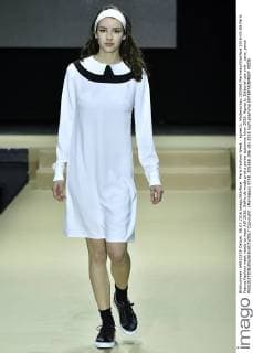 Paris Fashion Week - agnes b. Modenschau 205568 Marineau Starface 2016-03-08 Paris France Fashion week ready to wear AW 2016. Defile de mode pret a porter automne hiver 2016. Agnes b. Editorial use only _sans_perso  Copyright: xMarineaux STAR_205568_046