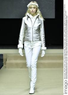 Paris Fashion Week - agnes b. Modenschau 205568 Marineau Starface 2016-03-08 Paris France Fashion week ready to wear AW 2016. Defile de mode pret a porter automne hiver 2016. Agnes b. Editorial use only _sans_perso  Copyright: xMarineaux STAR_205568_056