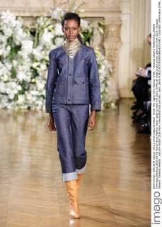 Bilder des Tages Paris Fashion Week - Vanessa Seward Modenschau 205569 Marineau Starface 2016-03-08 Paris France Fashion week ready to wear AW 2016. Defile de mode pret a porter automne hiver 2016. Vanessa Seward. Vanessa Seward , autumn-winter 2016 Paris, France Editorial use only _sans_perso  Copyright: xMarineaux STAR_205569_009