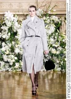 Paris Fashion Week - Vanessa Seward Modenschau 205569 Marineau Starface 2016-03-08 Paris France Fashion week ready to wear AW 2016. Defile de mode pret a porter automne hiver 2016. Vanessa Seward. Vanessa Seward , autumn-winter 2016 Paris, France Editorial use only _sans_perso  Copyright: xMarineaux STAR_205569_020