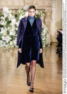 Paris Fashion Week - Vanessa Seward Modenschau 205569 Marineau Starface 2016-03-08 Paris France Fashion week ready to wear AW 2016. Defile de mode pret a porter automne hiver 2016. Vanessa Seward. Vanessa Seward , autumn-winter 2016 Paris, France Editorial use only _sans_perso  Copyright: xMarineaux STAR_205569_022