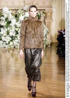 Paris Fashion Week - Vanessa Seward Modenschau 205569 Marineau Starface 2016-03-08 Paris France Fashion week ready to wear AW 2016. Defile de mode pret a porter automne hiver 2016. Vanessa Seward. Vanessa Seward , autumn-winter 2016 Paris, France Editorial use only _sans_perso  Copyright: xMarineaux STAR_205569_024