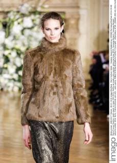 Paris Fashion Week - Vanessa Seward Modenschau 205569 Marineau Starface 2016-03-08 Paris France Fashion week ready to wear AW 2016. Defile de mode pret a porter automne hiver 2016. Vanessa Seward. Vanessa Seward , autumn-winter 2016 Paris, France Editorial use only _sans_perso  Copyright: xMarineaux STAR_205569_025