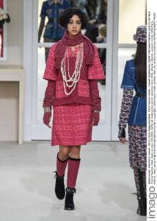 Paris Fashion Week - Chanel Modenschau 205567 Marineau Starface 2016-03-08 Paris France Fashion week ready to wear AW 2016. Defile de mode pret a porter automne hiver 2016. Chanel. Chanel , autumn-winter 2016 Paris, France _sans_perso  Copyright: xMarineaux STAR_205567_006