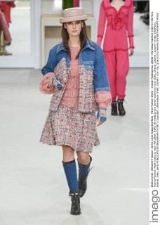 Paris Fashion Week - Chanel Modenschau 205567 Marineau Starface 2016-03-08 Paris France Fashion week ready to wear AW 2016. Defile de mode pret a porter automne hiver 2016. Chanel. Chanel , autumn-winter 2016Paris, France _sans_perso  Copyright: xMarineaux STAR_205567_016