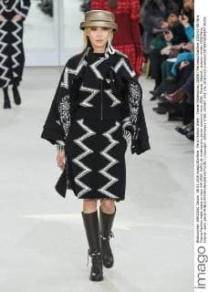 Paris Fashion Week - Chanel Modenschau 205567 Marineau Starface 2016-03-08 Paris France Fashion week ready to wear AW 2016. Defile de mode pret a porter automne hiver 2016. Chanel. Chanel , autumn-winter 2016 Paris, France _sans_perso  Copyright: xMarineaux STAR_205567_028