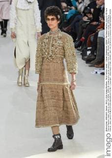 Paris Fashion Week - Chanel Modenschau 205567 Marineau Starface 2016-03-08 Paris France Fashion week ready to wear AW 2016. Defile de mode pret a porter automne hiver 2016. Chanel. Chanel , autumn-winter 2016 Paris, France _sans_perso  Copyright: xMarineaux STAR_205567_064
