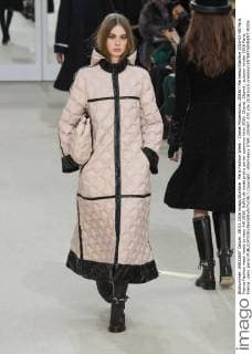 Paris Fashion Week - Chanel Modenschau 205567 Marineau Starface 2016-03-08 Paris France Fashion week ready to wear AW 2016. Defile de mode pret a porter automne hiver 2016. Chanel. Chanel , autumn-winter 2016 Paris, France _sans_perso  Copyright: xMarineaux STAR_205567_070
