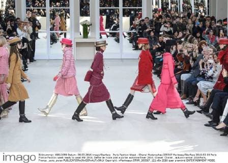 Paris Fashion Week - Chanel Modenschau 205567 Marineau Starface 2016-03-08 Paris France Fashion week ready to wear AW 2016. Defile de mode pret a porter automne hiver 2016. Chanel. Chanel , autumn-winter 2016Paris, France _sans_perso  Copyright: xMarineaux STAR_205567_121