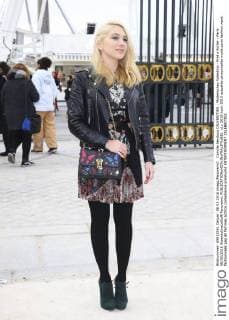 Camille Seydoux CELEBRITIES : Modenschau Valentino - Pret a Porter - Paris 08 03 2016 GwendolineLeGoff Panoramic 