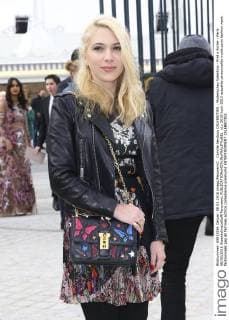 Camille Seydoux CELEBRITIES : Modenschau Valentino - Pret a Porter - Paris 08 03 2016 GwendolineLeGoff Panoramic 