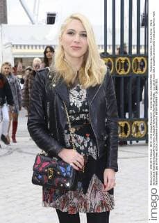 Camille Seydoux CELEBRITIES : Modenschau Valentino - Pret a Porter - Paris 08 03 2016 GwendolineLeGoff Panoramic 