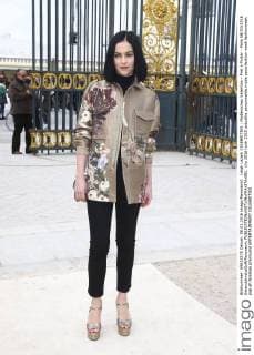 Leigh Lezark CELEBRITIES : Modenschau Valentino - Pret a Porter - Paris 08 03 2016 GwendolineLeGoff Panoramic 