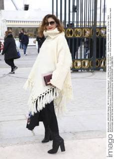 Clotilde Courau CELEBRITIES : Modenschau Valentino - Pret a Porter - Paris 08 03 2016 GwendolineLeGoff Panoramic 