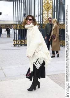 Clotilde Courau CELEBRITIES : Modenschau Valentino - Pret a Porter - Paris 08 03 2016 GwendolineLeGoff Panoramic 