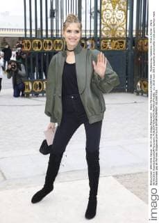 Elena Perminova CELEBRITIES : Modenschau Valentino - Pret a Porter - Paris 08 03 2016 GwendolineLeGoff Panoramic 