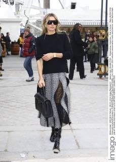 Jessica Hart CELEBRITIES : Modenschau Valentino - Pret a Porter - Paris 08 03 2016 GwendolineLeGoff Panoramic 