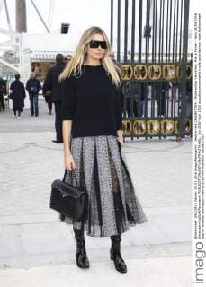 Jessica Hart CELEBRITIES : Modenschau Valentino - Pret a Porter - Paris 08 03 2016 GwendolineLeGoff Panoramic 