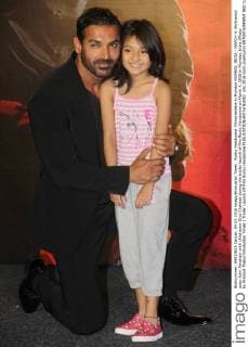 Rocky Handsome Filmpremiere in Mumbai MUMBAI, INDIA - MARCH 4: Bollywood actor John Abraham with child actor Diya Chalwad during the trailer launch of film Rocky Handsome on March 4, 2016 in Mumbai, India.(Photo by Pramod Thakur Hindustan Times ) Trailer Launch Of Film Rocky Handsome