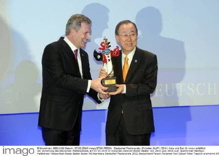 Deutscher Medienpreis. Christian Wulff ( CDU ) links und Ban Ki-moon anläßlich der Verleihung des Deutschen Medienpreises am 07.03.2016 im Kongress Centrum Baden Baden.